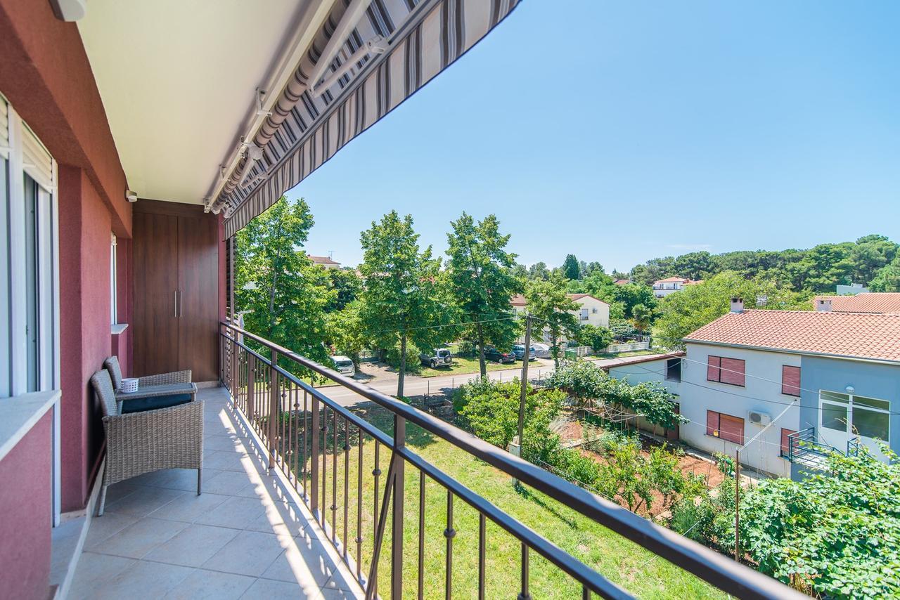 Apartment Lili Porec Esterno foto